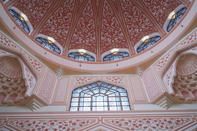 Dome ceiling look wonderful in larger rooms